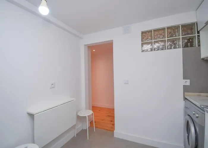 Oleiro 7 * Лісабон