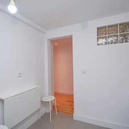 Oleiro 7 * 리스본